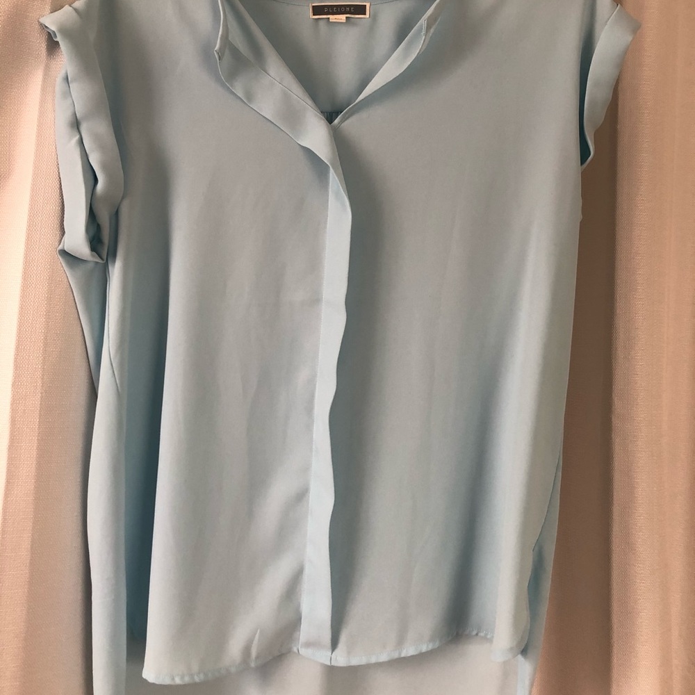 Pleione light blue top